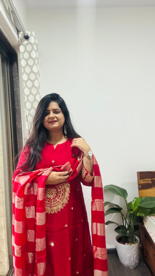 “Rangya” Mul Chanderi Suit Set