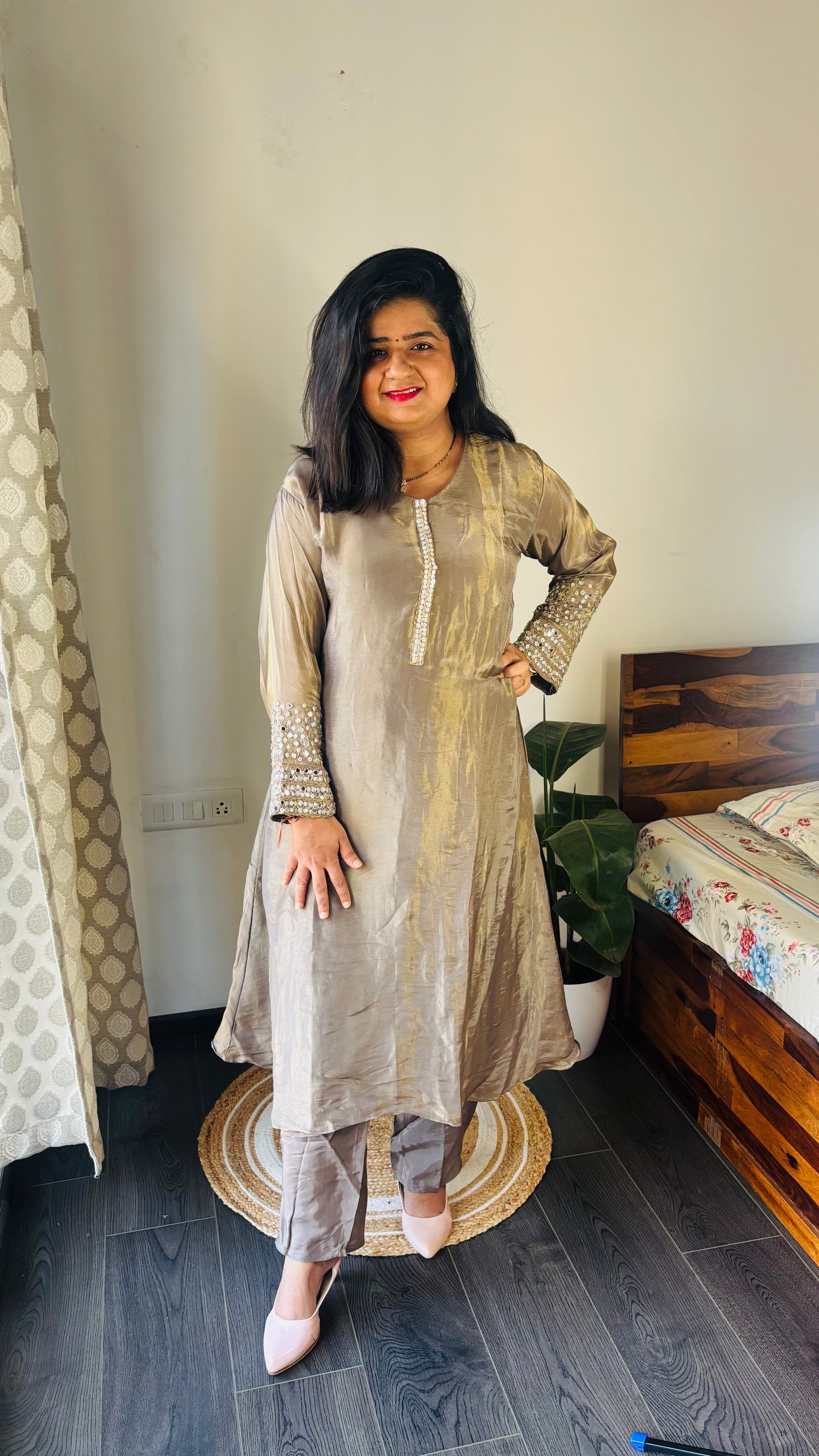 Prahi Tissue Mirror Suit