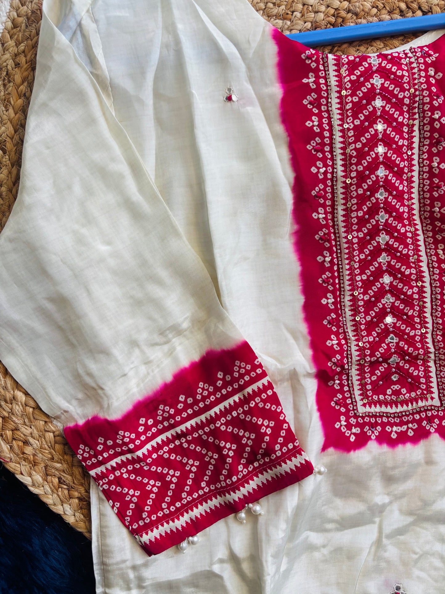 “Badhani” rich look pure crape silk suit 💜