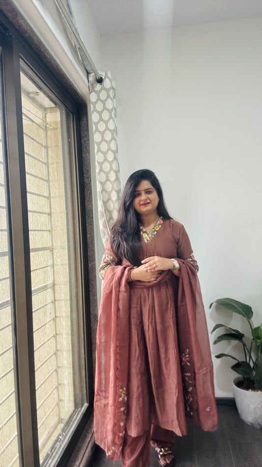 “Khubshurat” Mul Chanderi Suit set 🤎💜