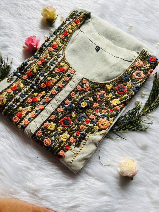 Comfort your summer with this chic kurti